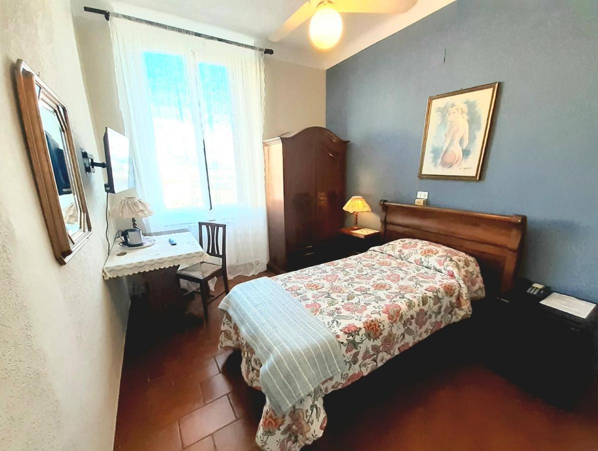 Hotel Castello Miramare Genoa Bagian luar foto